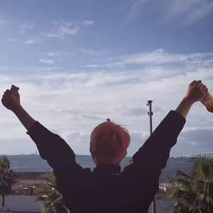 瑞士家庭乱伦图片成视频
