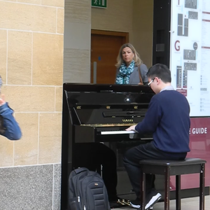 瑞士家庭乱伦图片成视频
